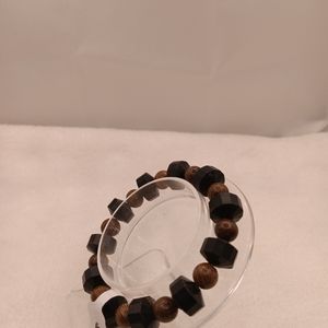 Handmade elastic band beaded bracelet